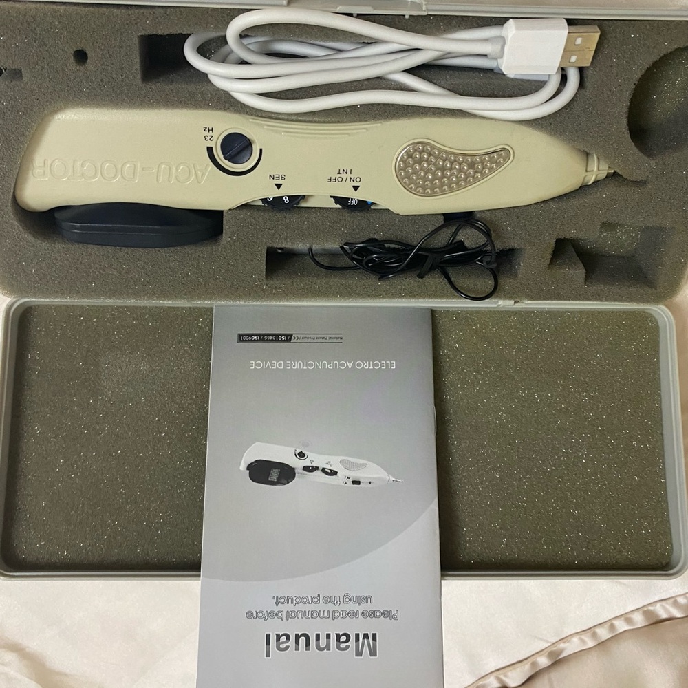 Acupressure device